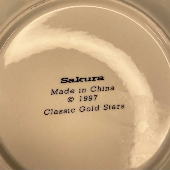 Sakura classic 1997 gold star coffee cups and dessert plates - Picture 5 of 9